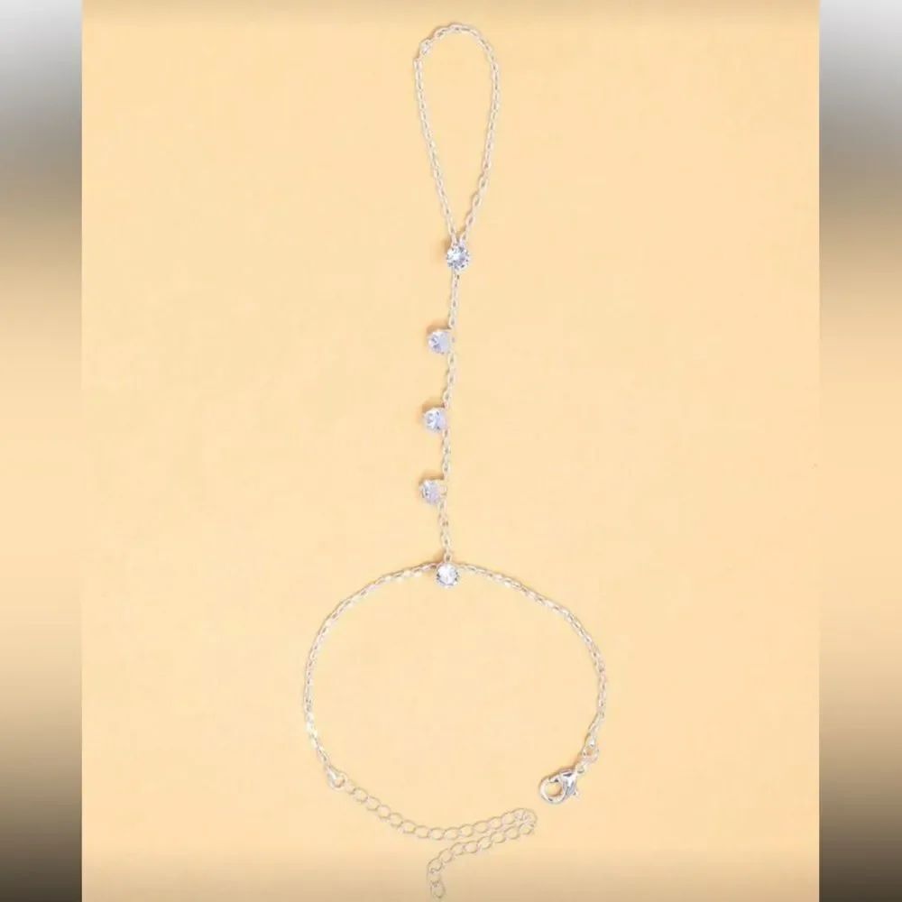Diamond Hand Chain M1754